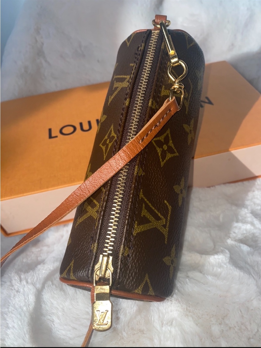 LV Monogram Mini Papillon - Natural Vachetta Strap
Authentic Pre-loved Vintage - Picture 3 of 6